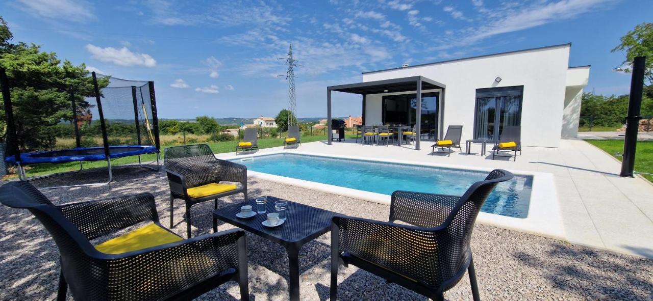 Villa Lotta 라빈 외부 사진